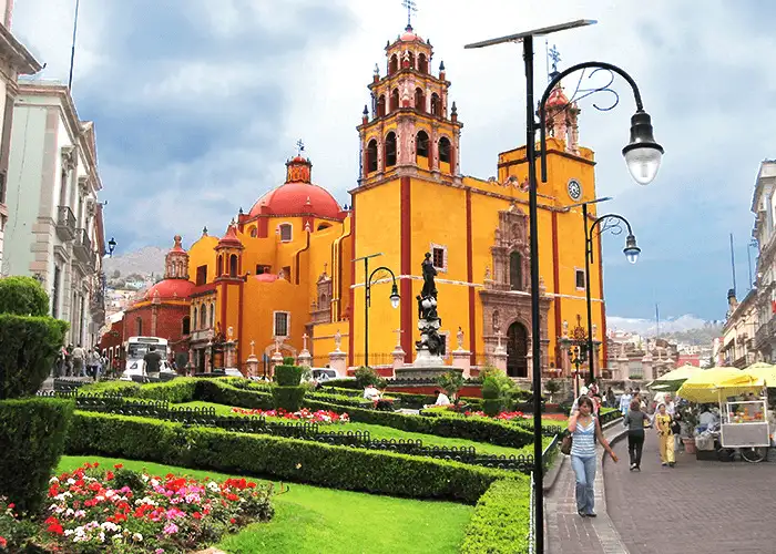 Luminaria solar colonial Tlalpan 5 luminarias solares para plazas publicas estilo colonial INDISECT